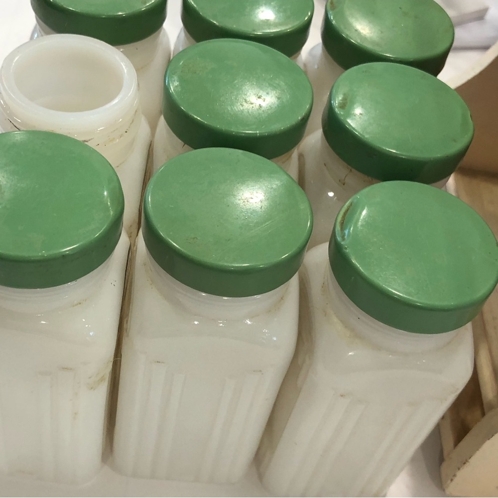 Vintage Griffith's Spice Jar Set In Holder Green Lids Used Milk White Rare-Read - Picture 16 of 16